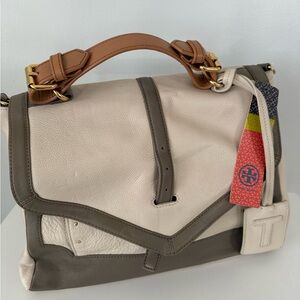 Stylish Two-Tone Handbag with Tan Strap